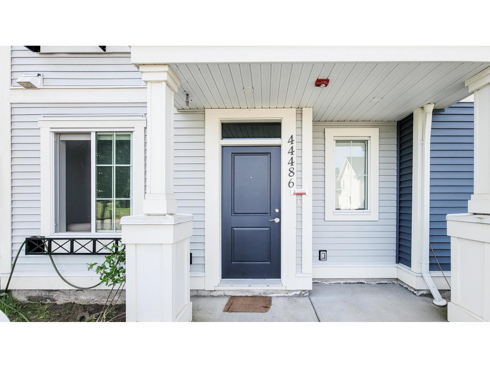 44486 Sherry Drive, Sardis South, Chilliwack, British Columbia  V2R 0R6 - Photo 3 - R3120677