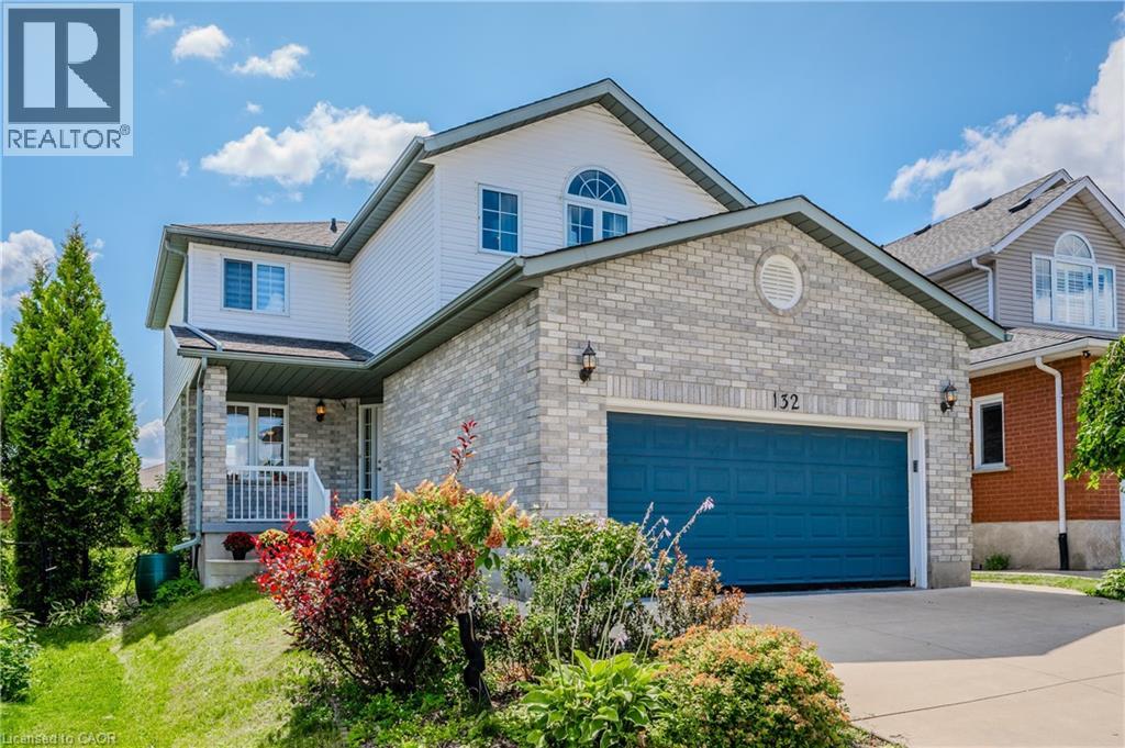 132 Daimler Drive, Kitchener, Ontario  N2A 4C2 - Photo 4 - 40827325