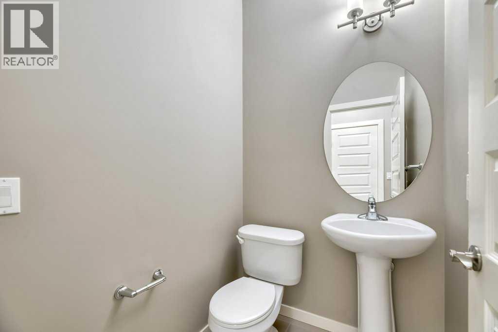 29 Aspen Summit Point Sw, Calgary, Alberta  T3H 0V9 - Photo 19 - A2306584