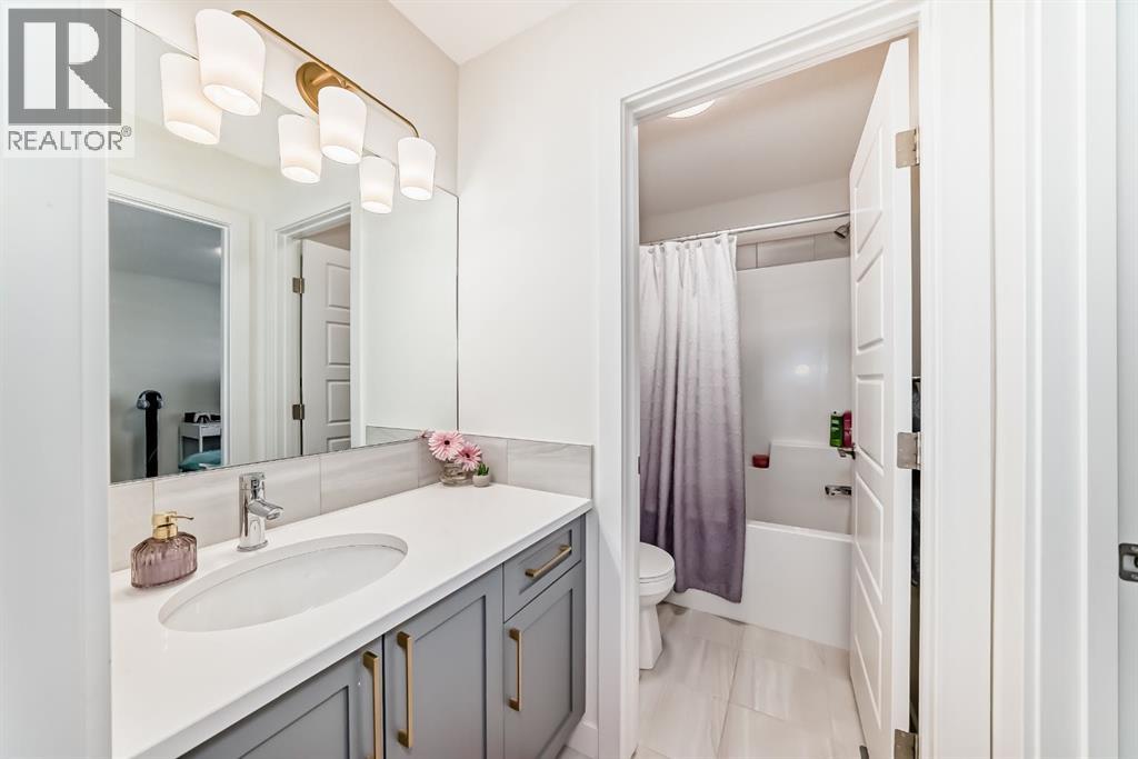 35 Waterford Manor, Chestermere, Alberta  T1X 2T9 - Photo 34 - A2307951