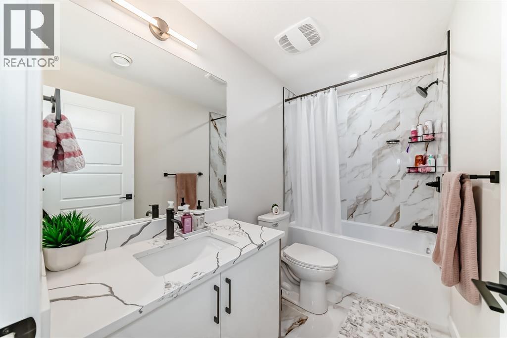 35 Waterford Manor, Chestermere, Alberta  T1X 2T9 - Photo 47 - A2307951