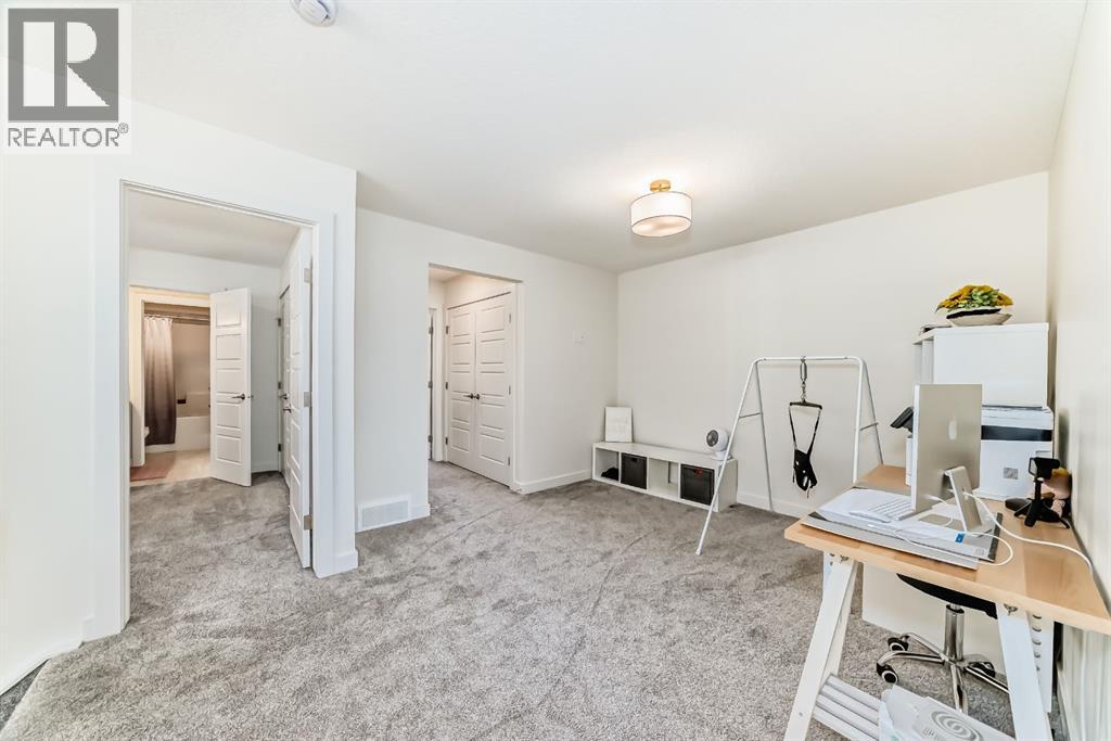 35 Waterford Manor, Chestermere, Alberta  T1X 2T9 - Photo 38 - A2307951