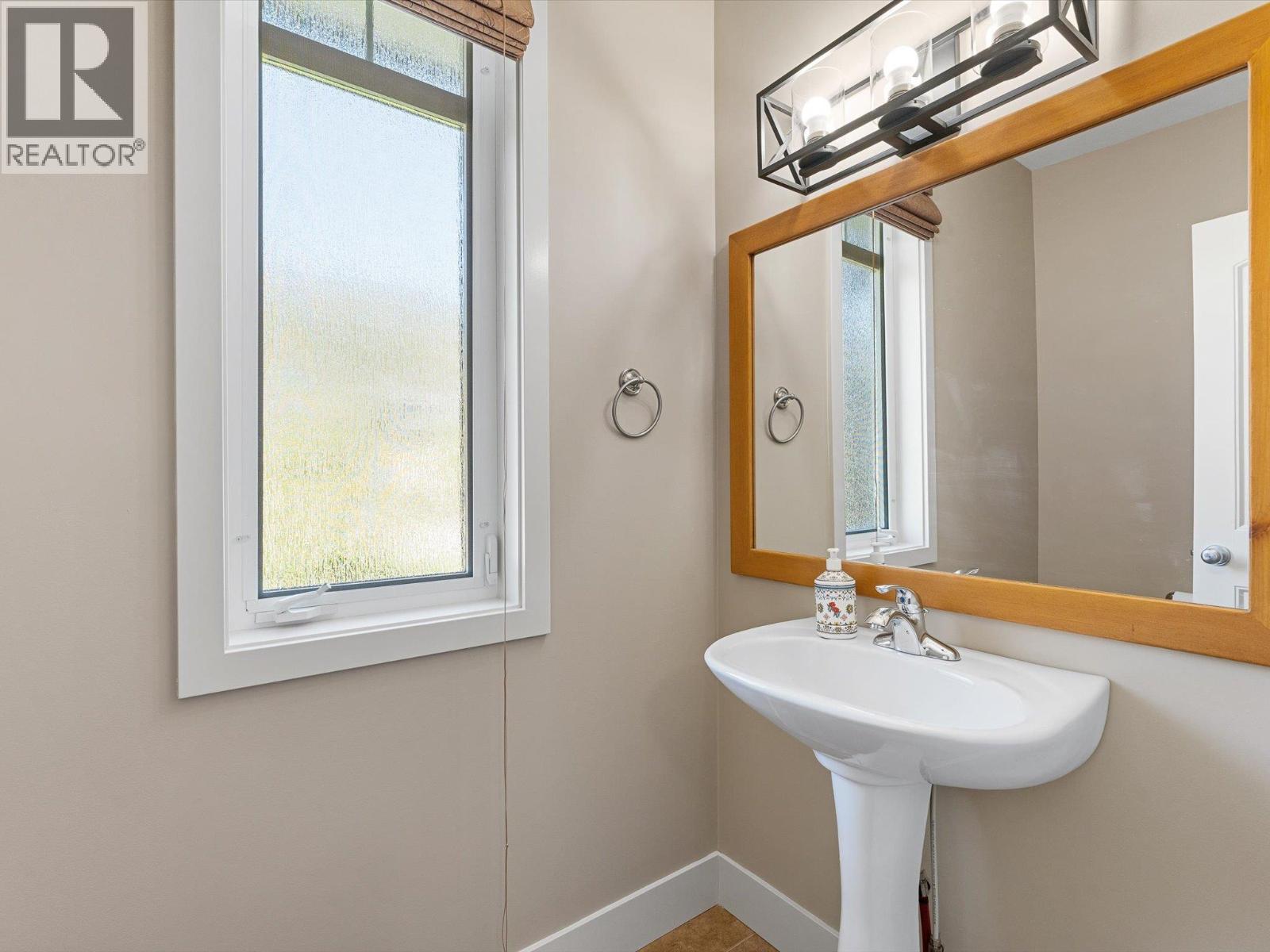 2413 Cobblestone Road, West Kelowna, British Columbia  V4T 3A7 - Photo 35 - 10386381