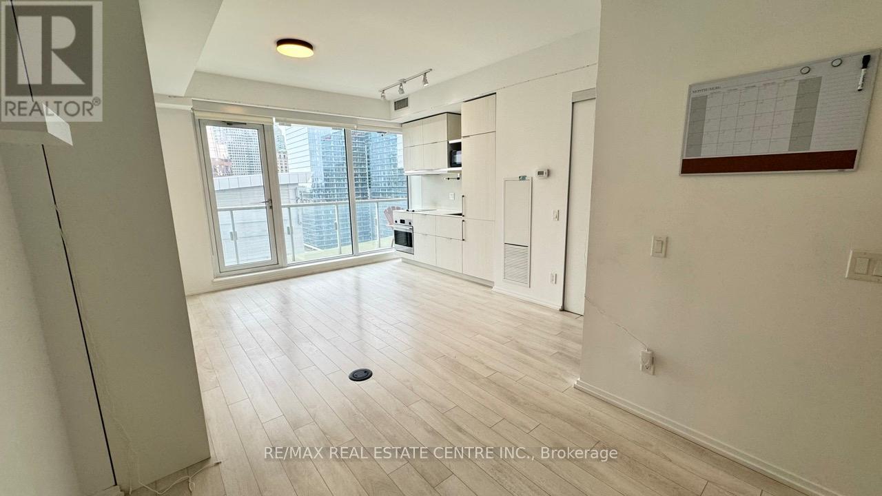 2608 - 197 Yonge Street, Toronto, Ontario  M5B 1M4 - Photo 4 - C13102478
