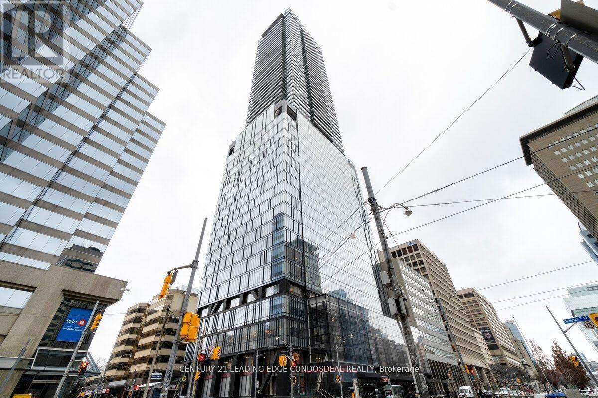 3906 - 488 UNIVERSITY AVENUE, Toronto, Ontario
