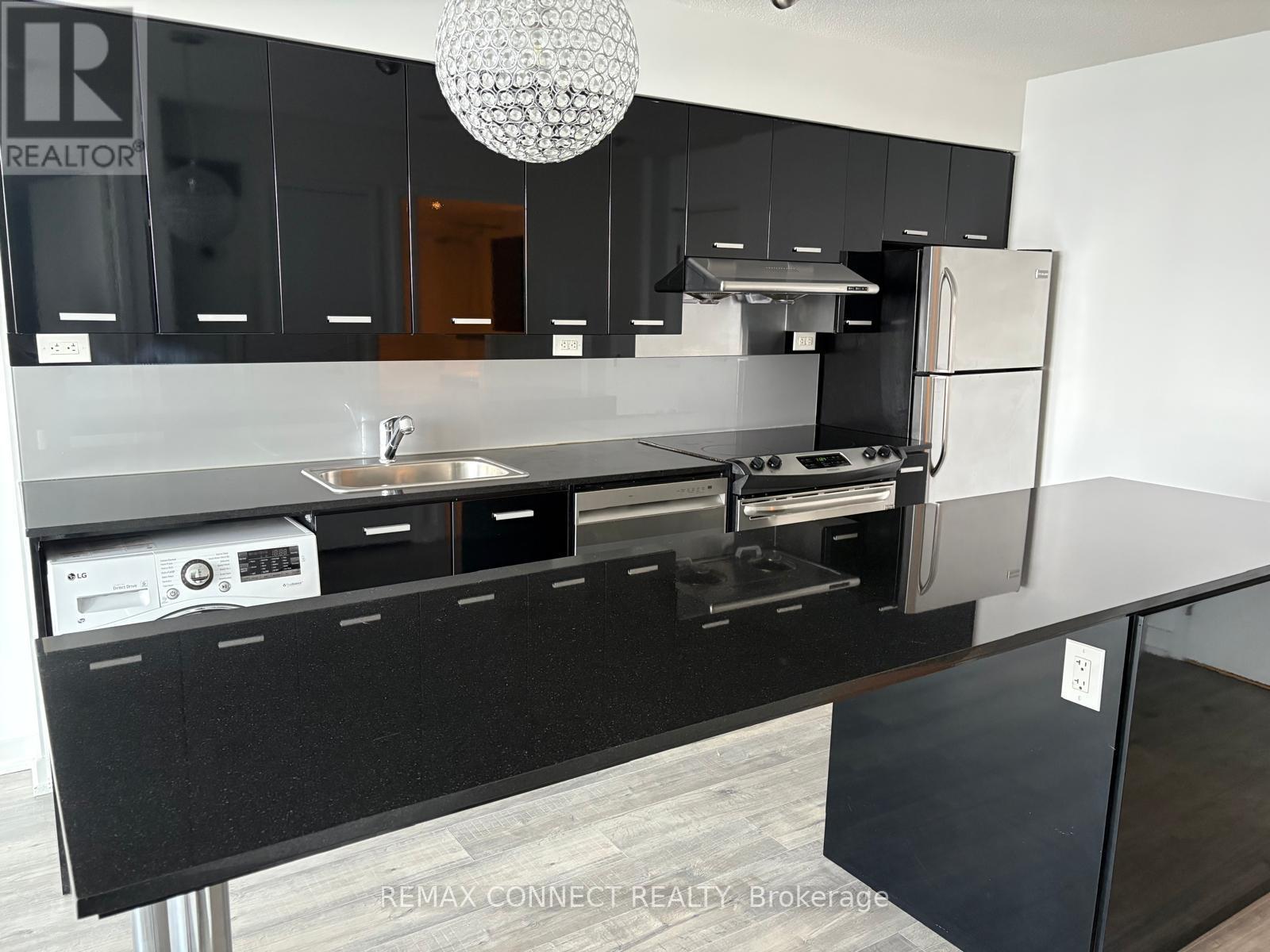 1812 - 19 Singer Court, Toronto, Ontario  M2K 0B2 - Photo 6 - C13102558
