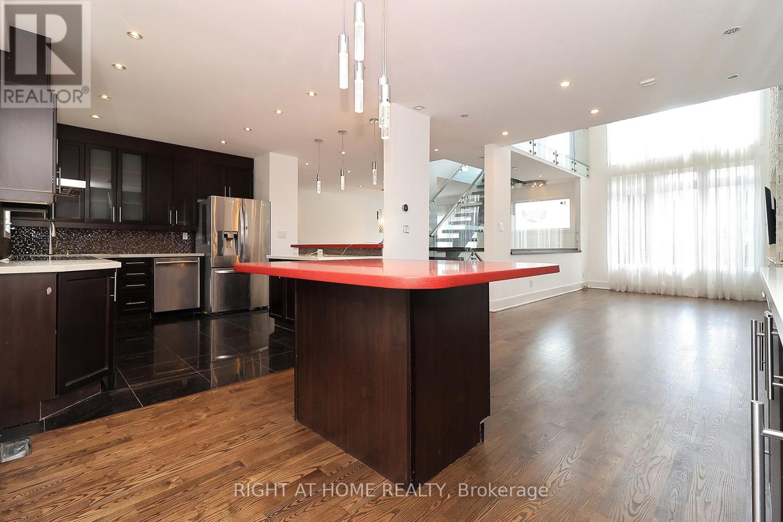 2 Chalet Road, Toronto, Ontario  M2J 3V4 - Photo 11 - C13102644