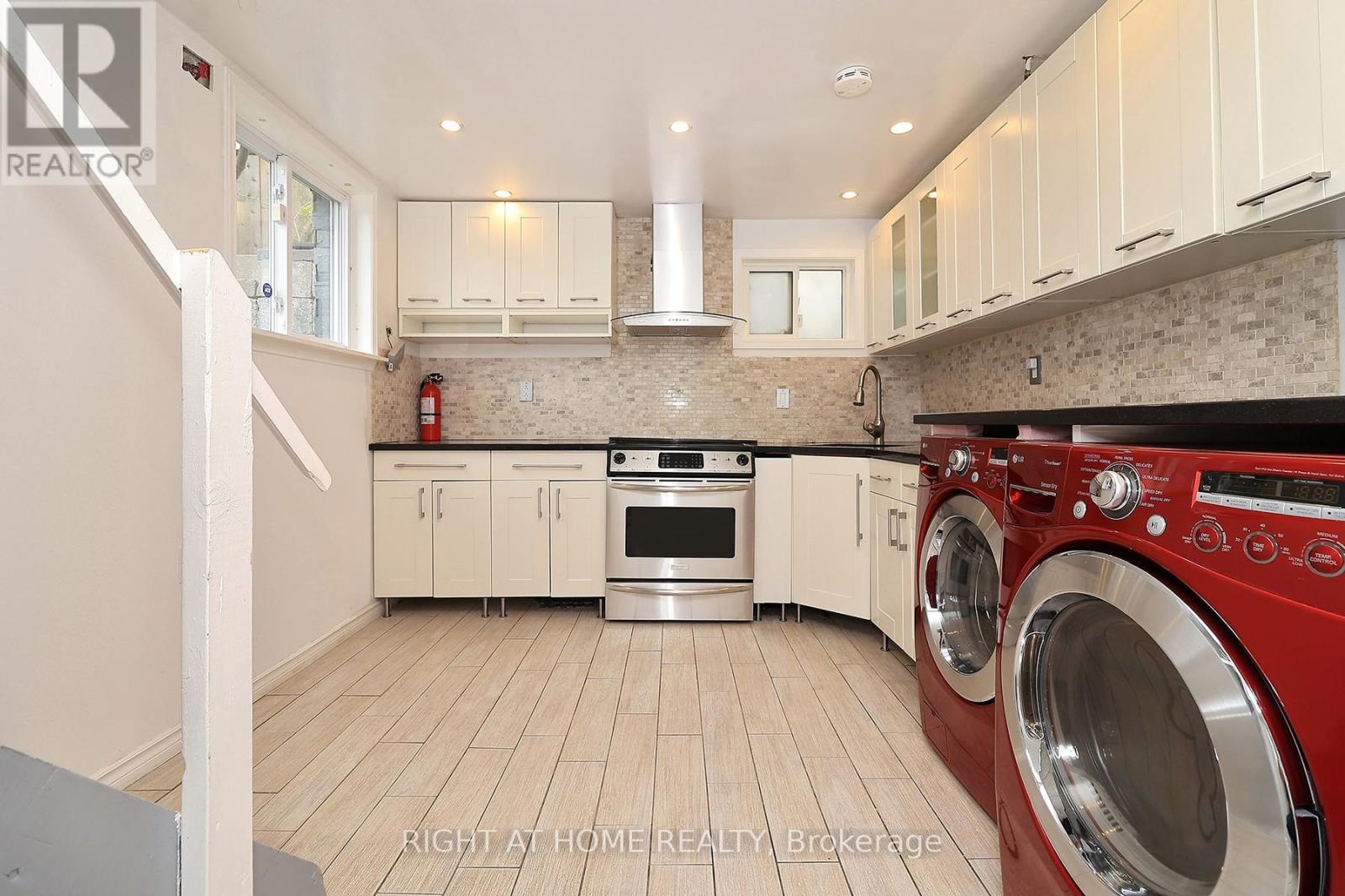 2 Chalet Road, Toronto, Ontario  M2J 3V4 - Photo 37 - C13102644
