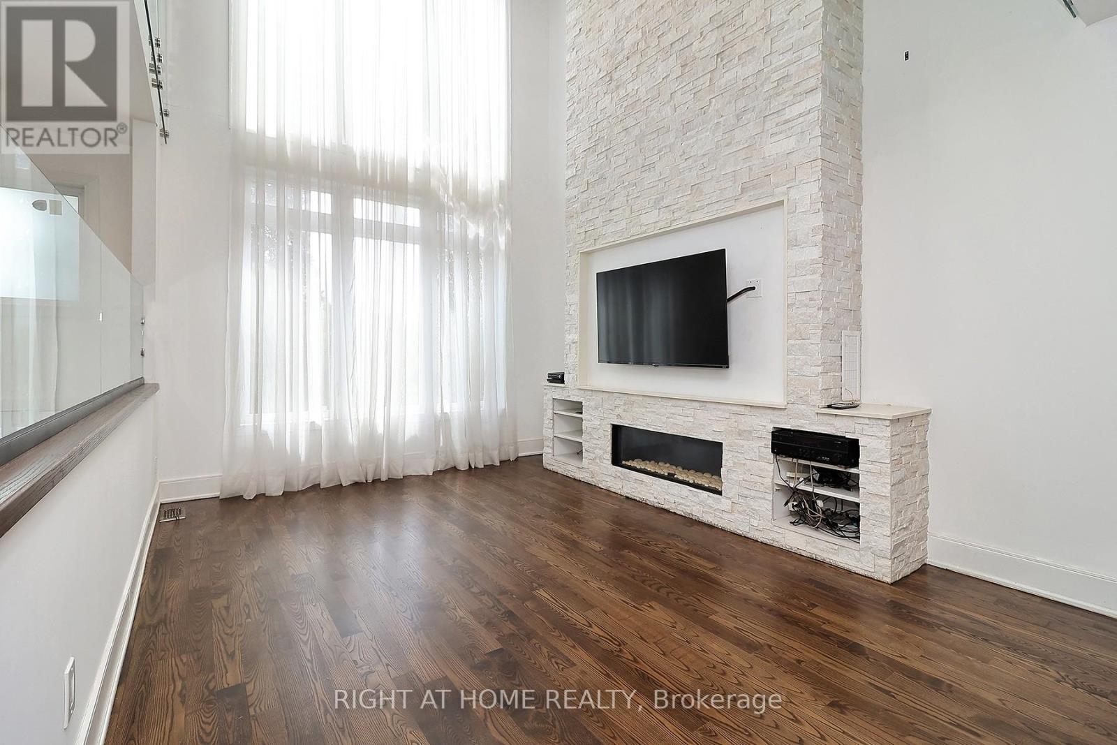 2 Chalet Road, Toronto, Ontario  M2J 3V4 - Photo 7 - C13102644