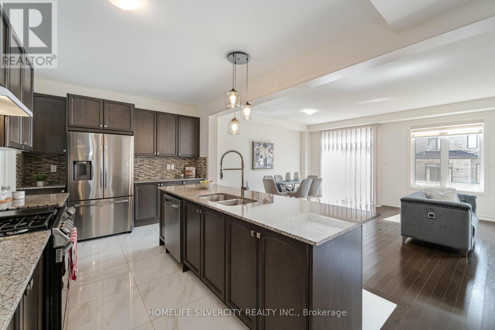 24 Dumaine Street, Whitby, Ontario  L1P 0G8 - Photo 20 - E13102648