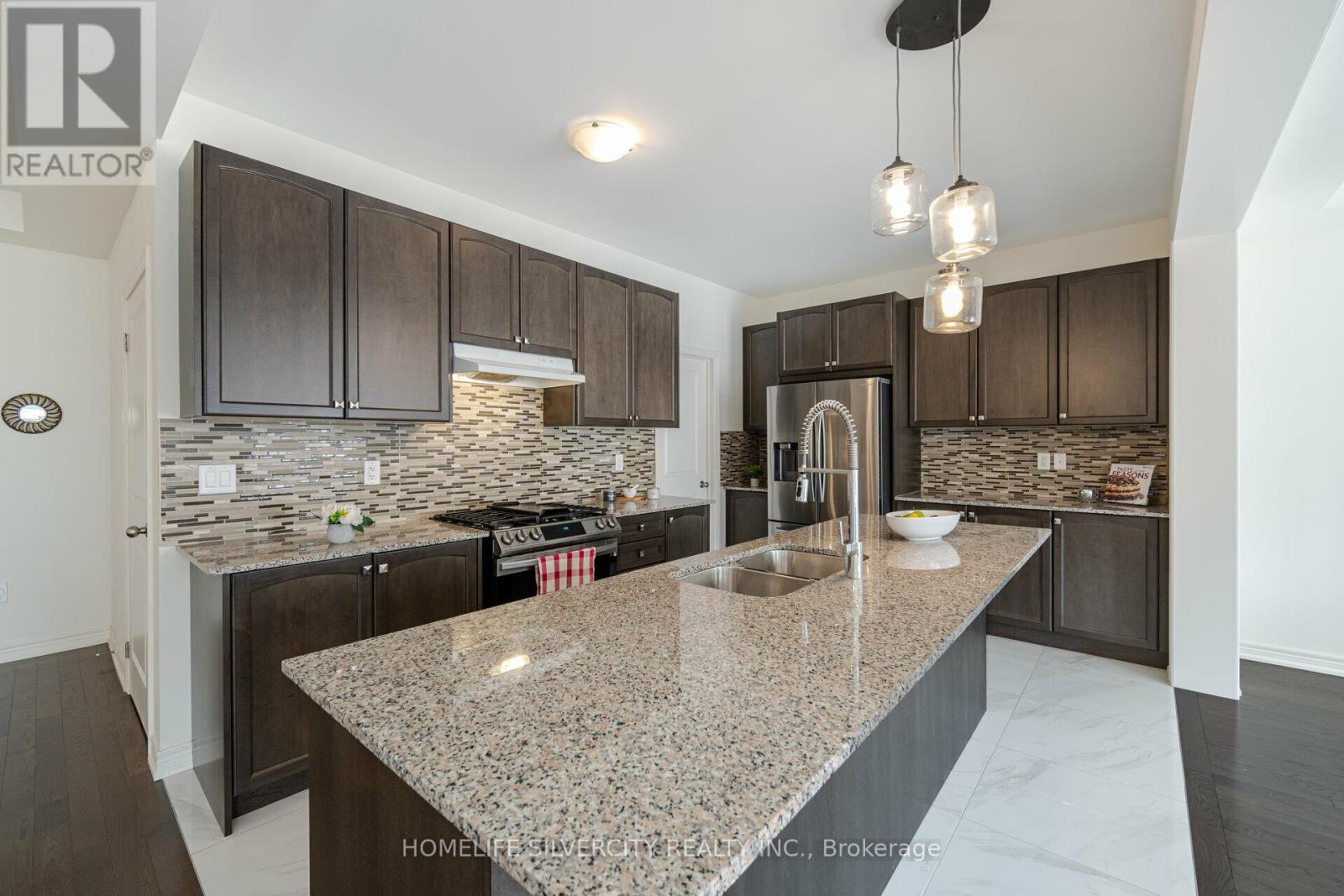 24 Dumaine Street, Whitby, Ontario  L1P 0G8 - Photo 23 - E13102648