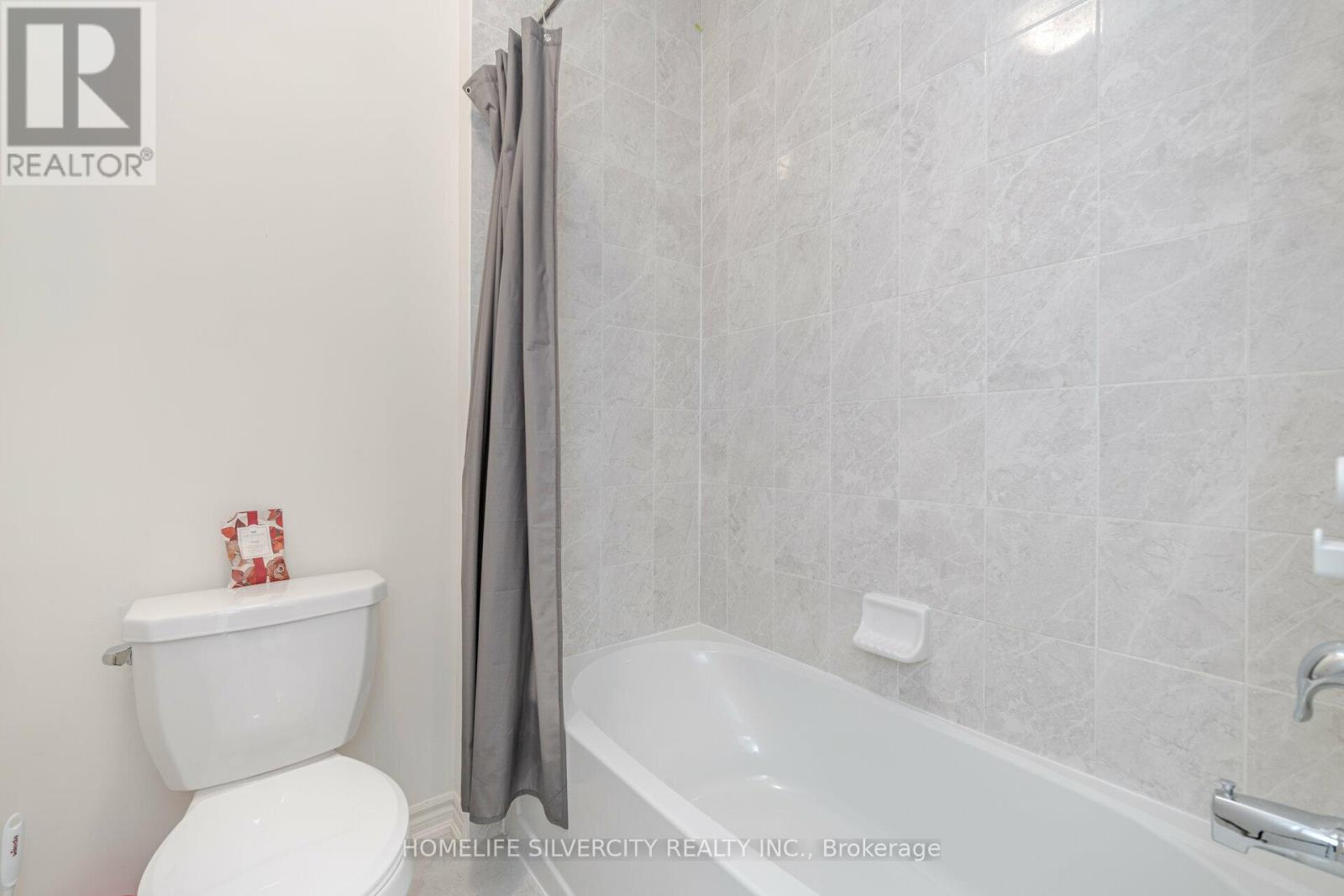 24 Dumaine Street, Whitby, Ontario  L1P 0G8 - Photo 38 - E13102648