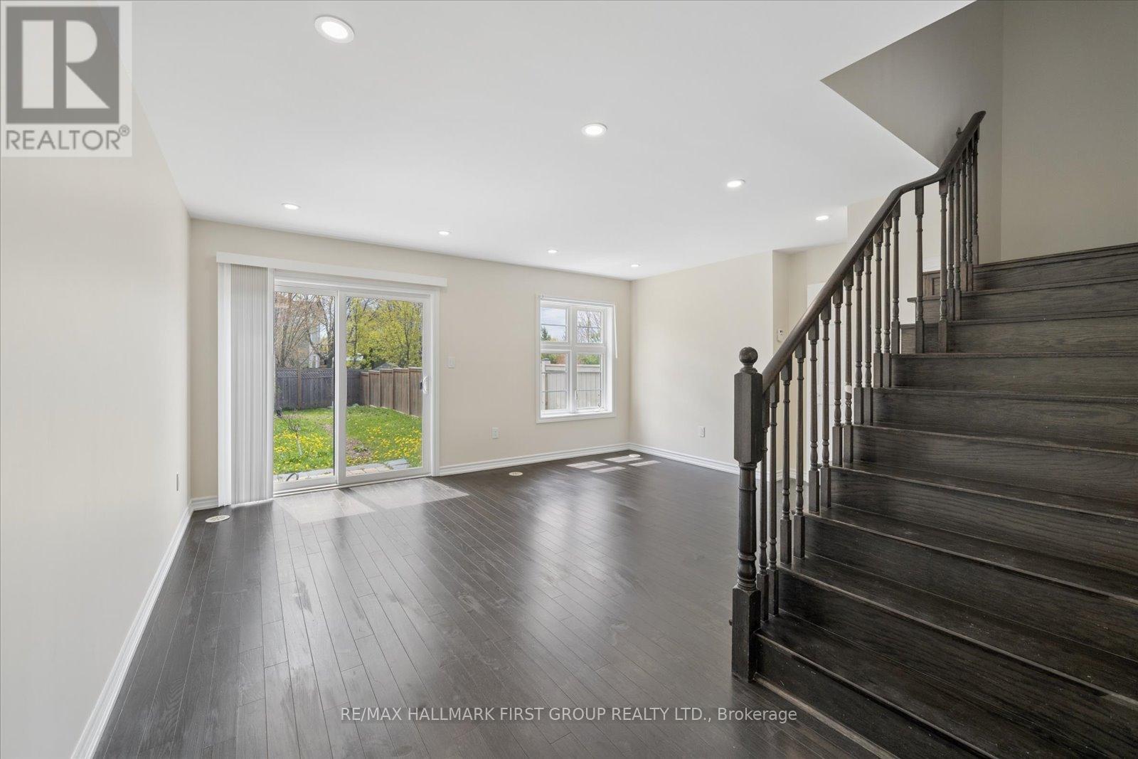 3 Westbury Way, Whitby, Ontario  L1M 0L9 - Photo 5 - E13102716