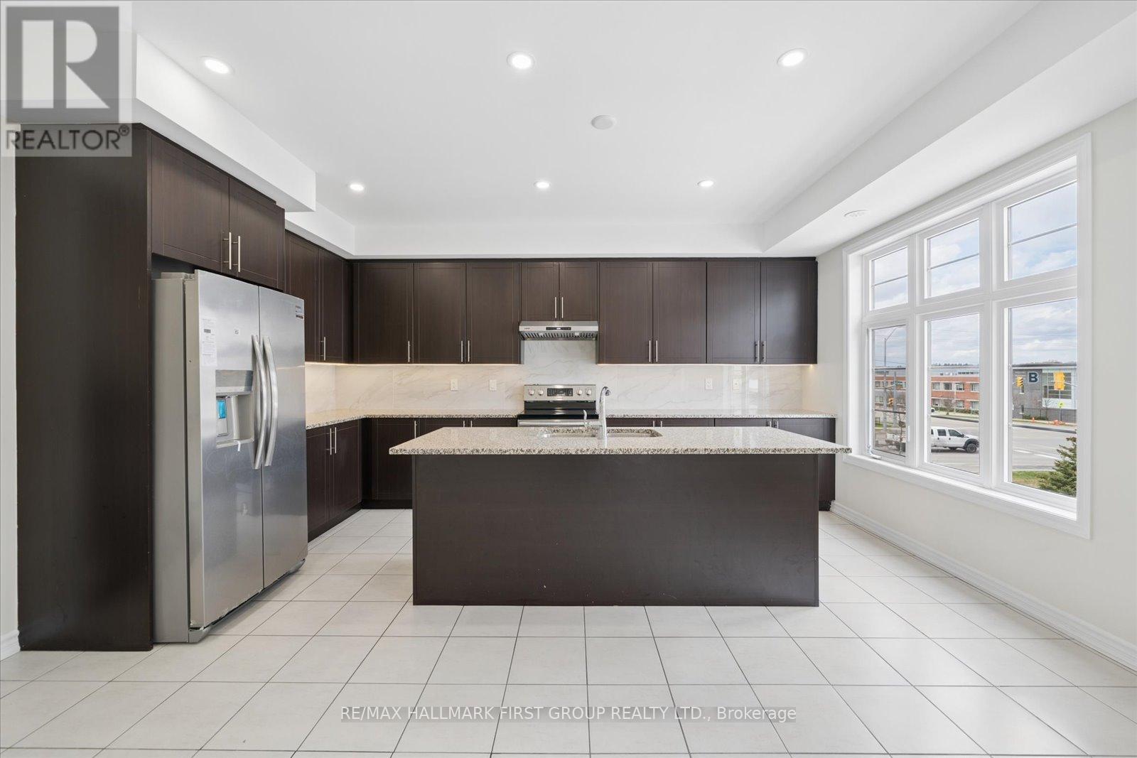 3 Westbury Way, Whitby, Ontario  L1M 0L9 - Photo 6 - E13102716