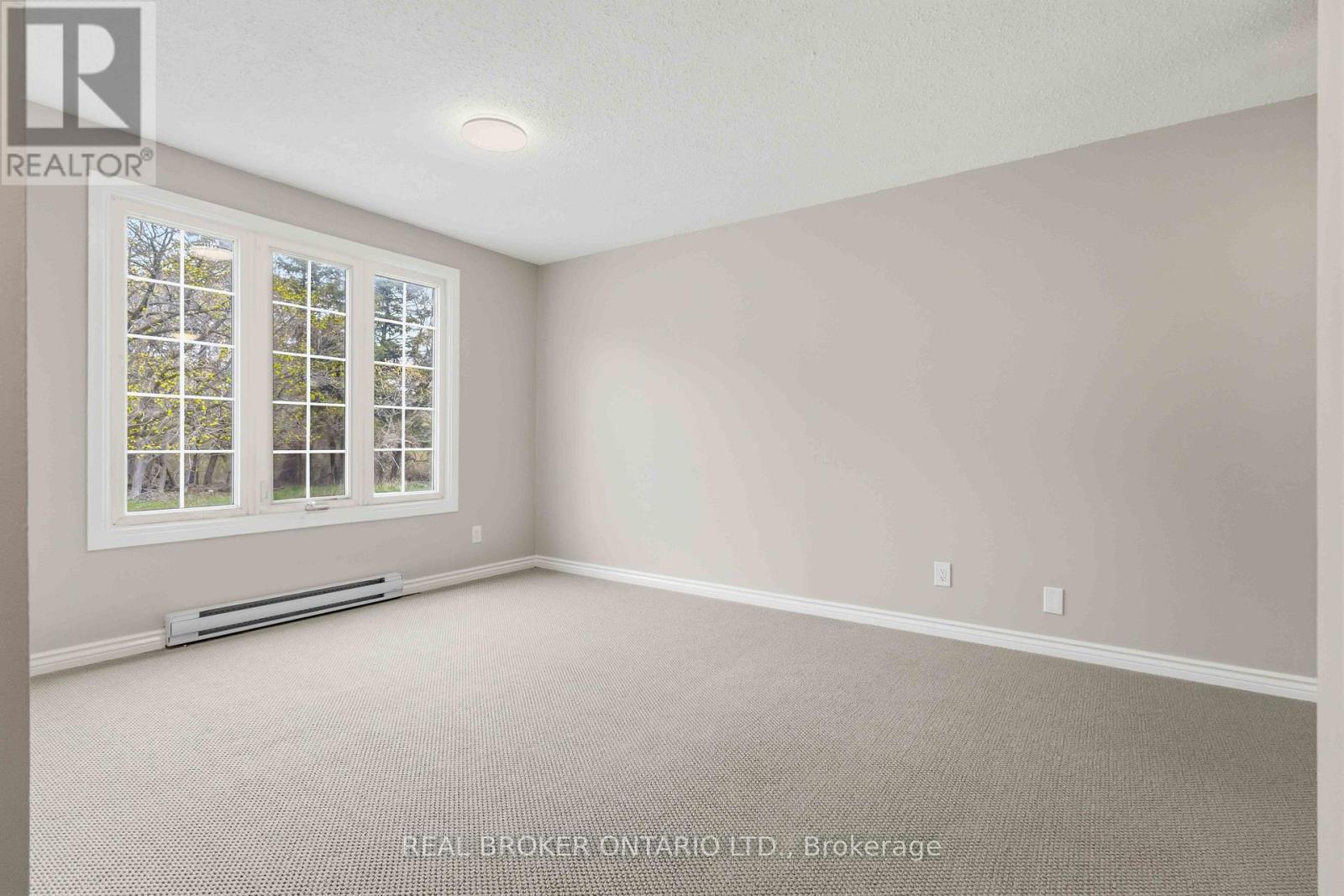 Main - 1306 Valley Drive, Oshawa, Ontario  L1J 7J7 - Photo 2 - E13102804