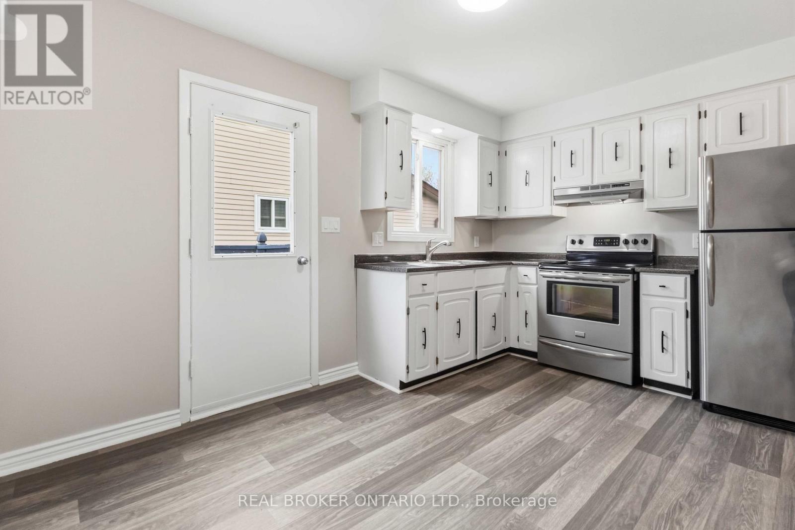 Main - 1306 Valley Drive, Oshawa, Ontario  L1J 7J7 - Photo 6 - E13102804
