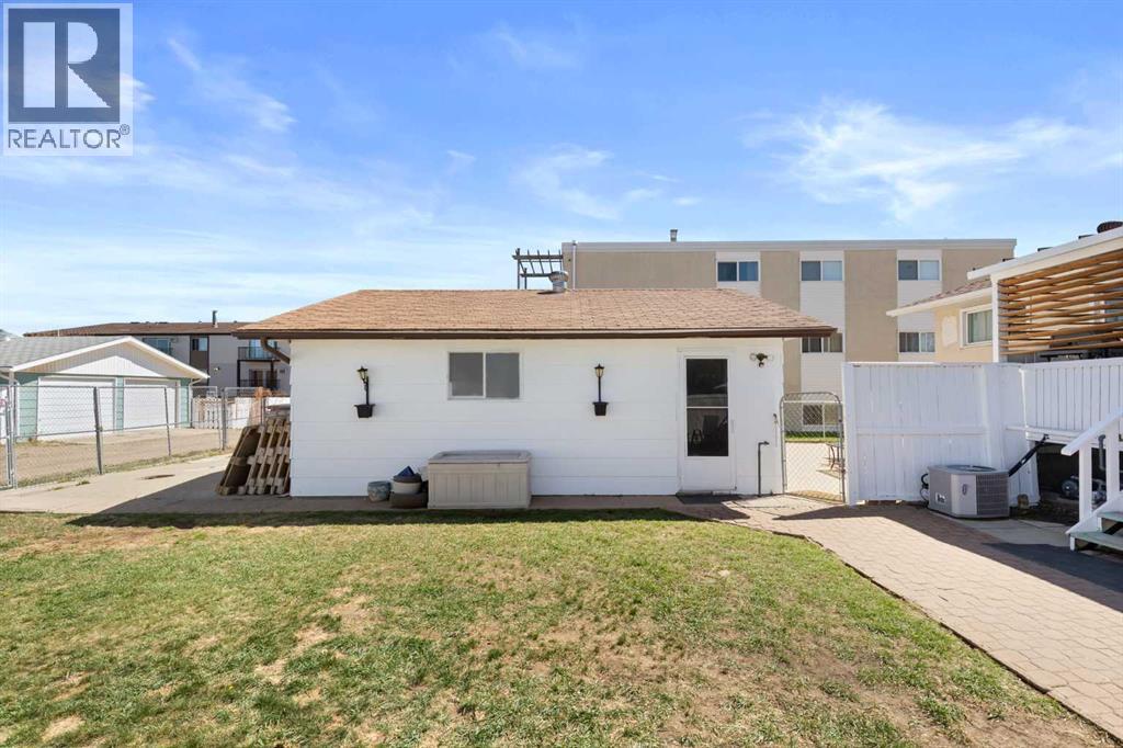 34 Campbell Crescent Se, Medicine Hat, Alberta  T1B 1J8 - Photo 33 - A2308601