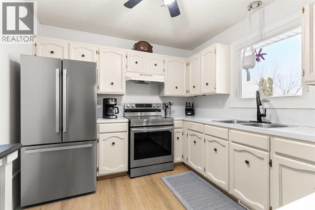 34 Campbell Crescent Se, Medicine Hat, Alberta  T1B 1J8 - Photo 9 - A2308601