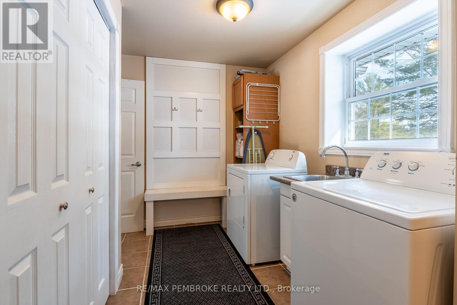 226 Eichstaedt Road, Petawawa, Ontario  K8H 2W8 - Photo 37 - X12940990