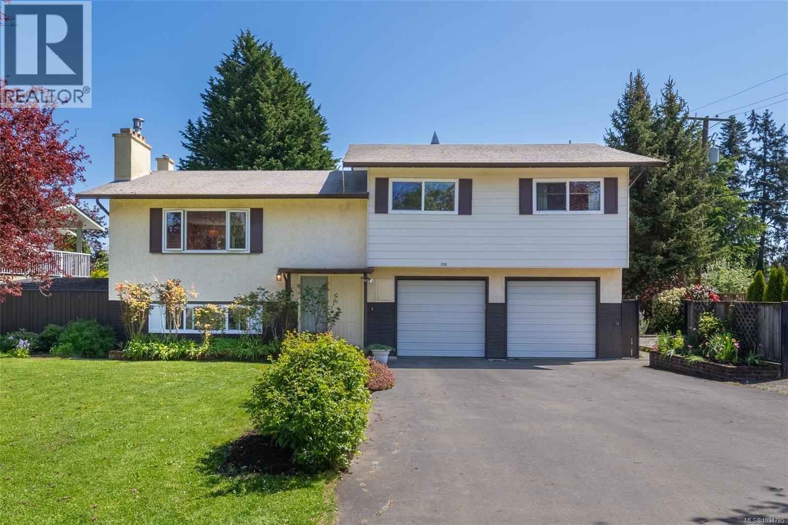7739 Bruce Gordon Pl, Central Saanich, British Columbia
