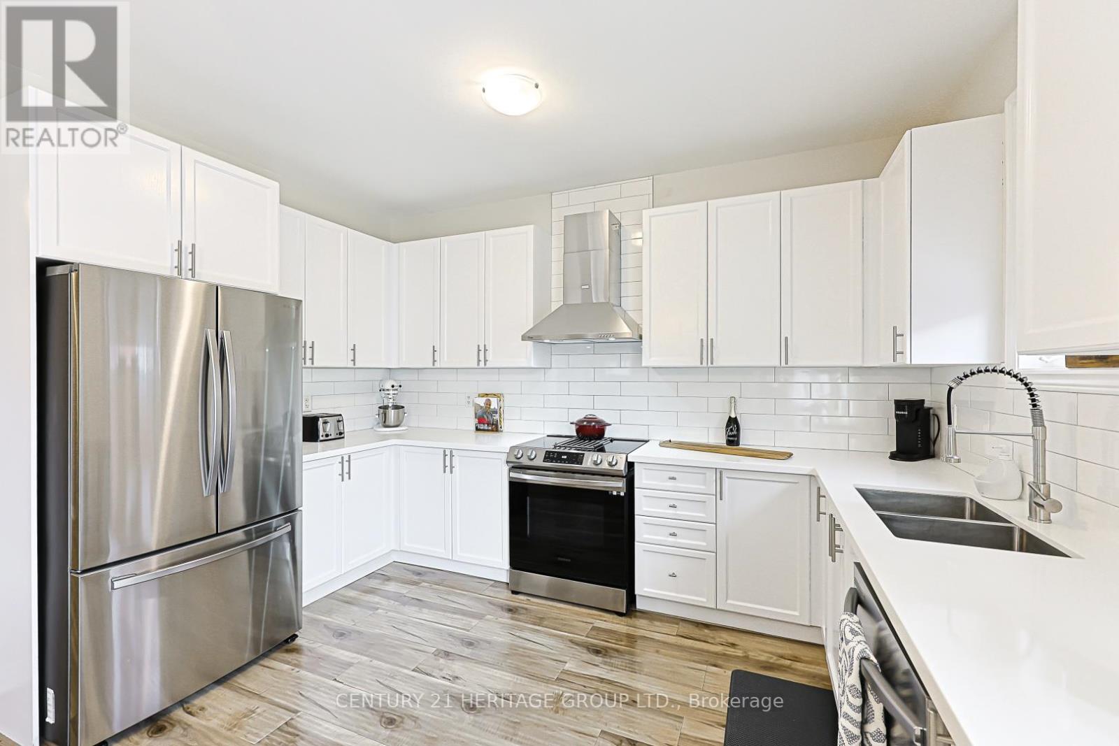 64 Lourakis Street, Richmond Hill, Ontario  L4E 0L4 - Photo 12 - N13102562