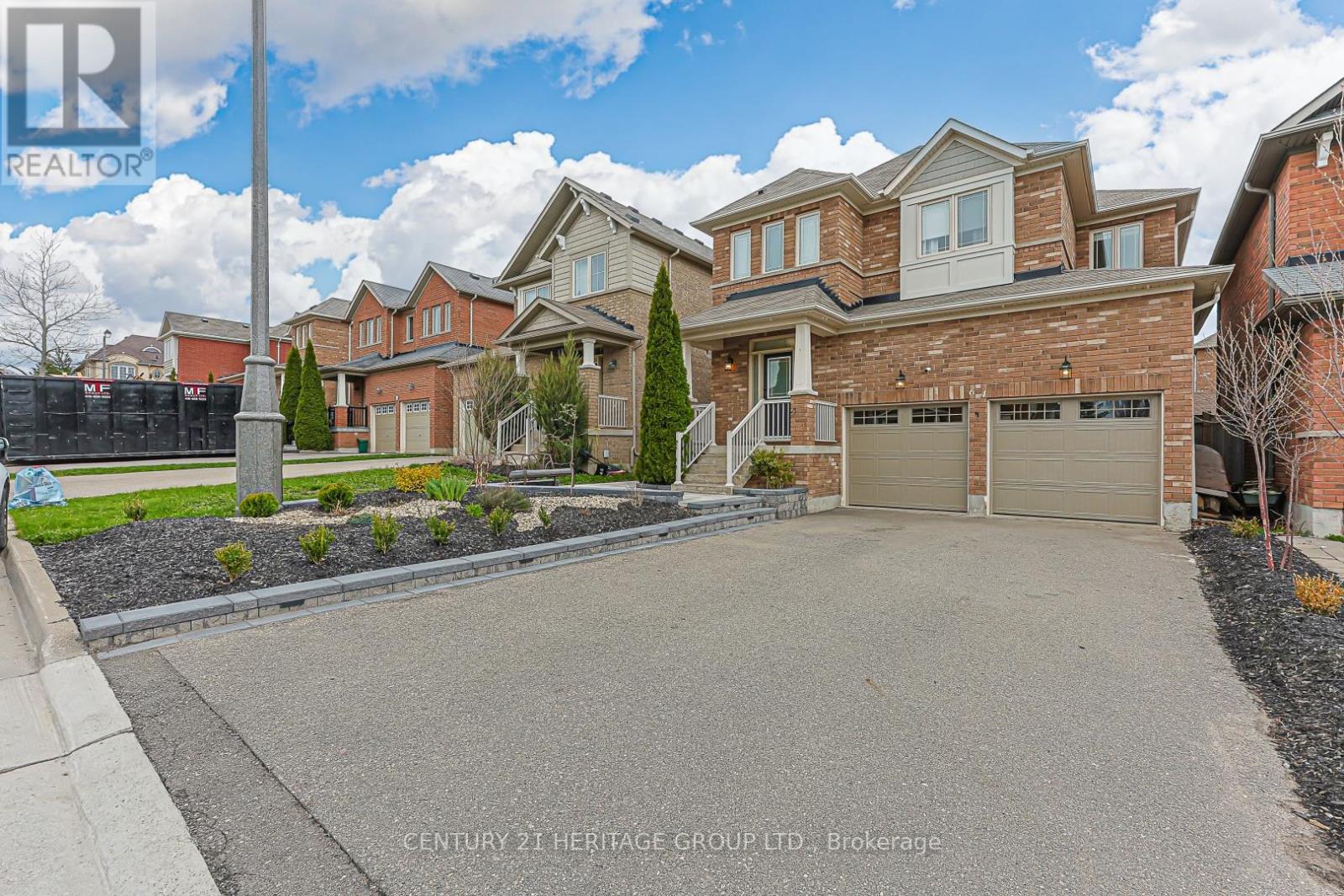 64 Lourakis Street, Richmond Hill, Ontario  L4E 0L4 - Photo 2 - N13102562