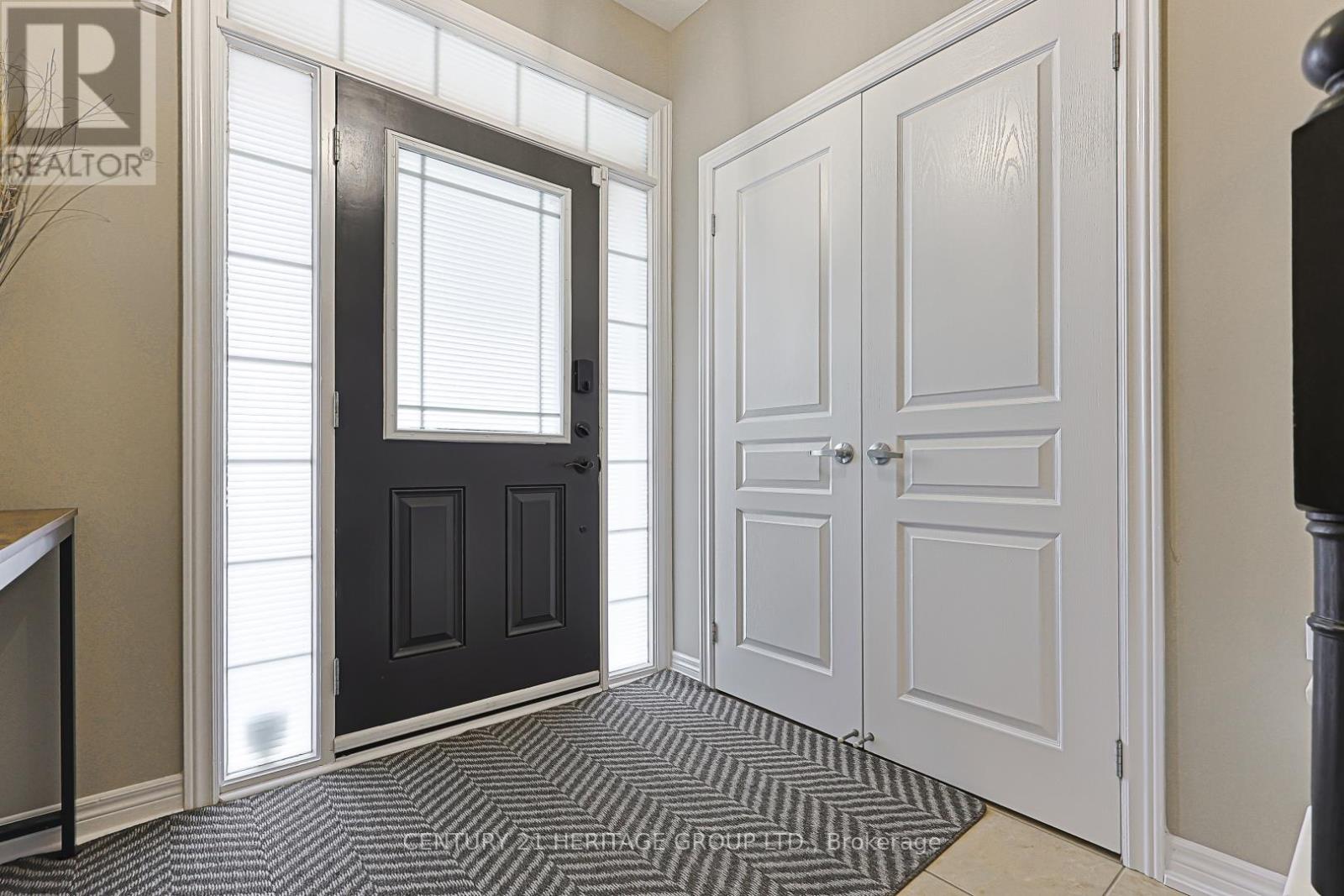 64 Lourakis Street, Richmond Hill, Ontario  L4E 0L4 - Photo 5 - N13102562
