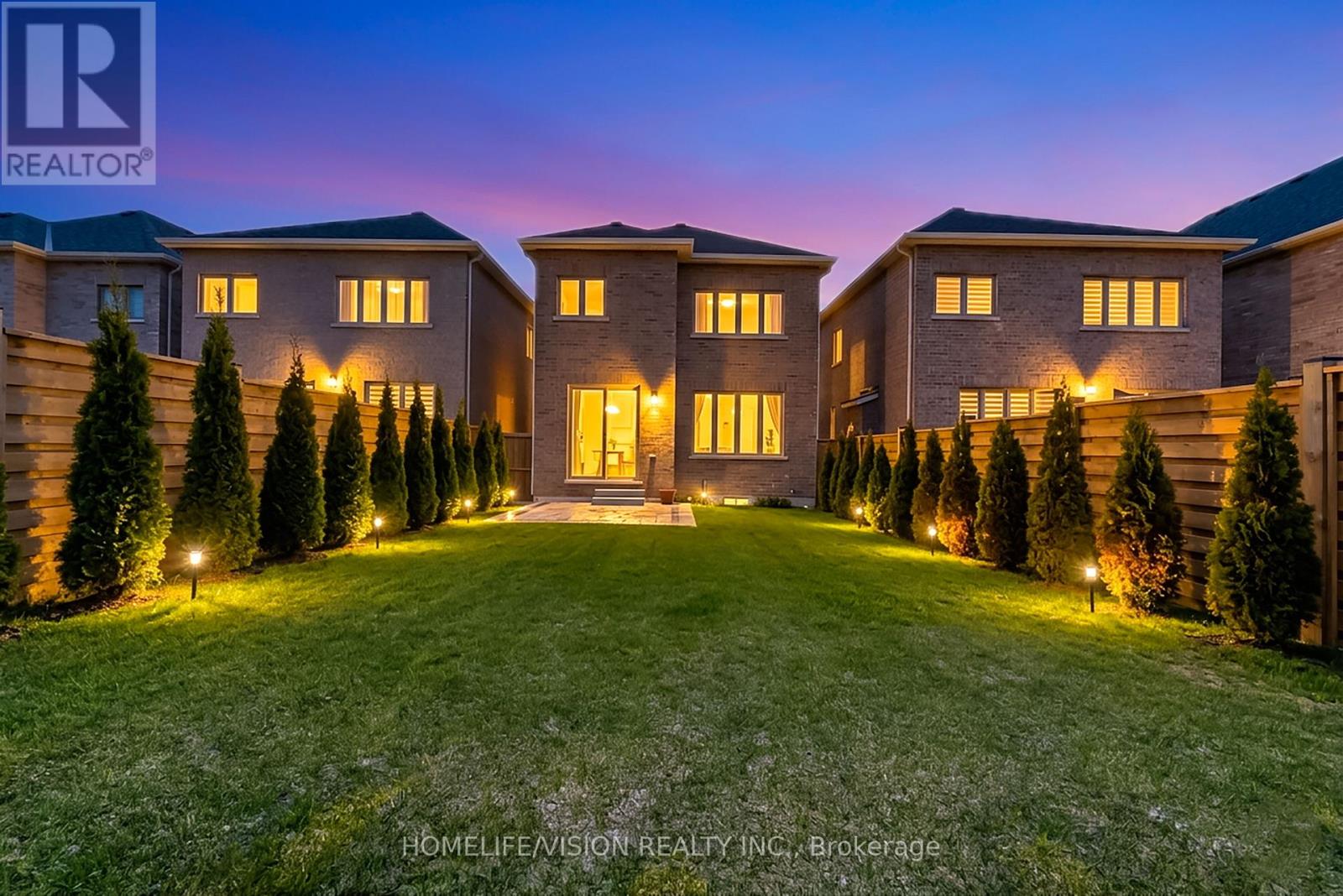 35 Pine Hill Crescent, Aurora, Ontario  L4G 3Y2 - Photo 2 - N13102572