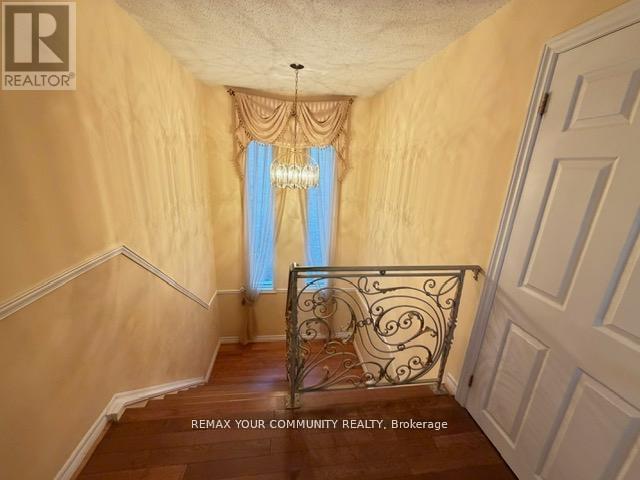 19 Roosevelt Drive, Richmond Hill, Ontario  L4C 6V1 - Photo 17 - N13102592