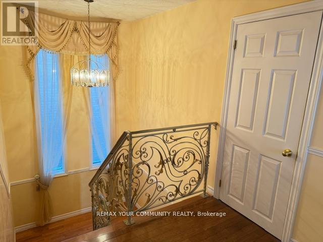 19 Roosevelt Drive, Richmond Hill, Ontario  L4C 6V1 - Photo 18 - N13102592