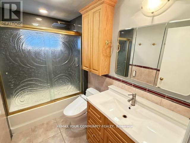 19 Roosevelt Drive, Richmond Hill, Ontario  L4C 6V1 - Photo 19 - N13102592