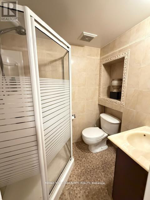 19 Roosevelt Drive, Richmond Hill, Ontario  L4C 6V1 - Photo 26 - N13102592