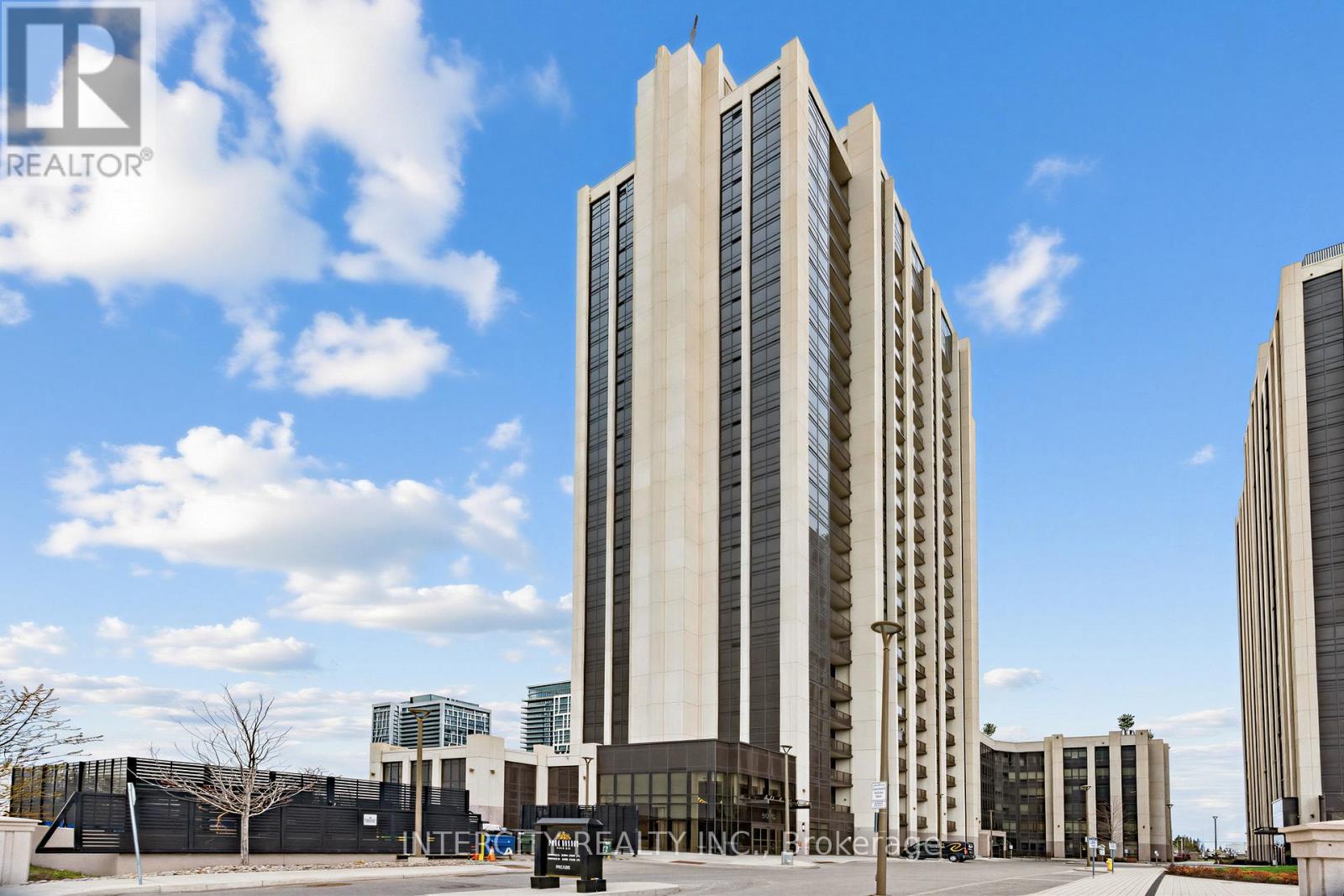 210 - 9075 JANE STREET, Vaughan, Ontario