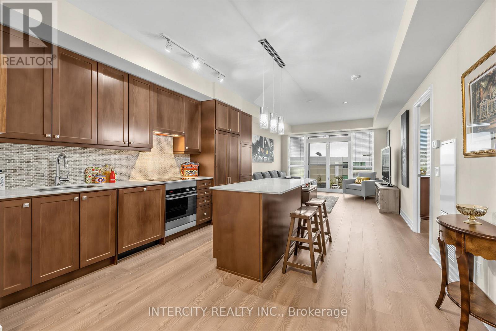 210 - 9075 Jane Street, Vaughan, Ontario  L4K 0L7 - Photo 11 - N13102624