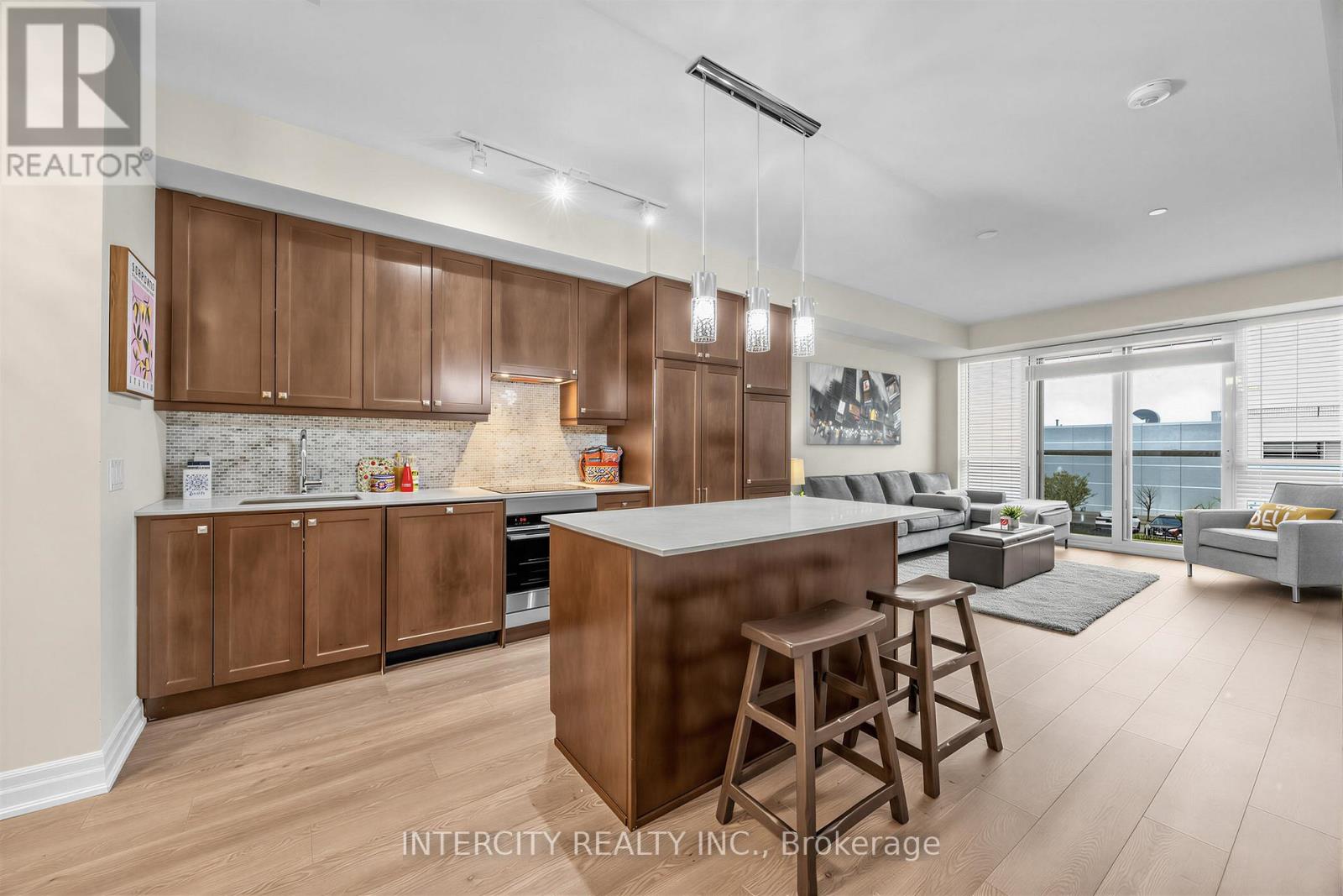 210 - 9075 Jane Street, Vaughan, Ontario  L4K 0L7 - Photo 12 - N13102624