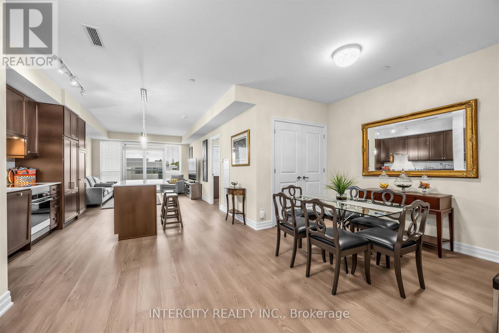 210 - 9075 Jane Street, Vaughan, Ontario  L4K 0L7 - Photo 6 - N13102624