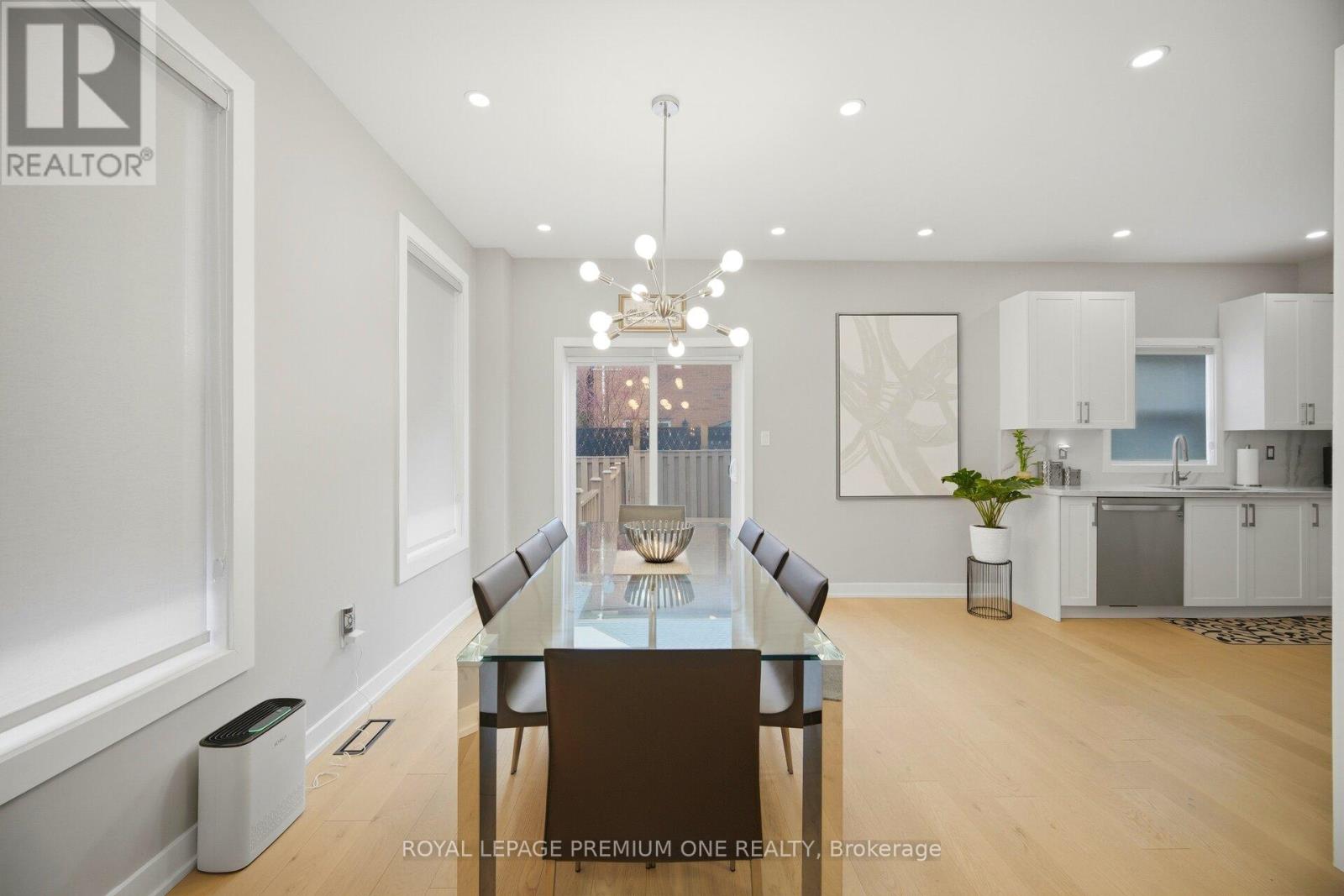 2 Hollywood Hill Circle, Vaughan, Ontario  L4H 2P7 - Photo 12 - N13102684