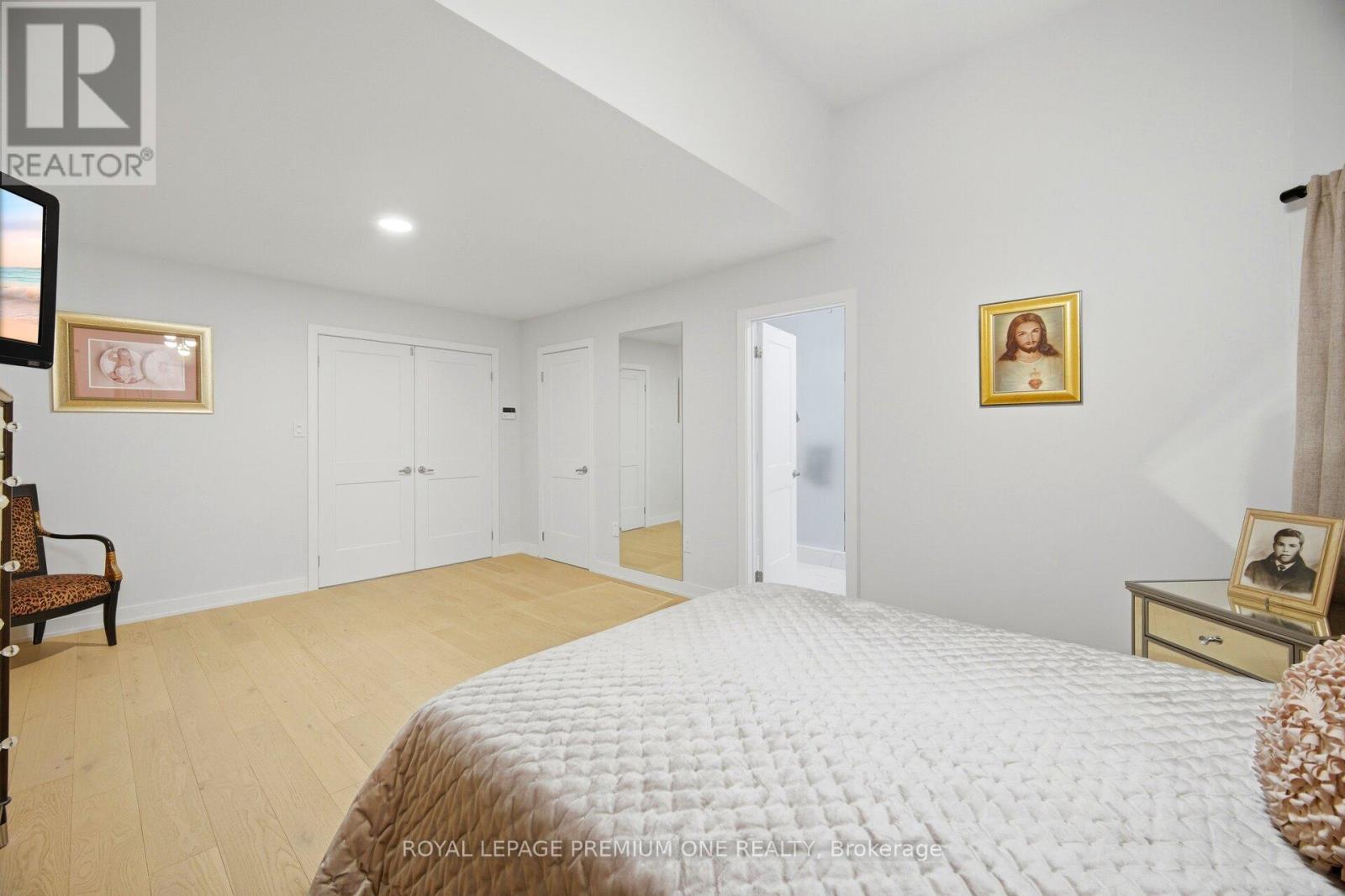 2 Hollywood Hill Circle, Vaughan, Ontario  L4H 2P7 - Photo 21 - N13102684