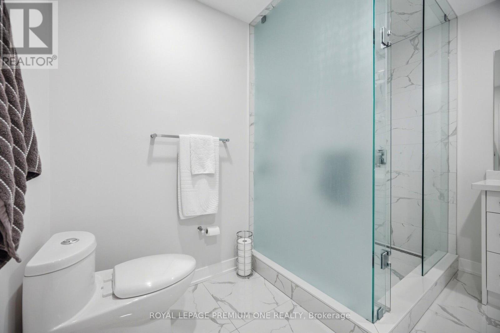 2 Hollywood Hill Circle, Vaughan, Ontario  L4H 2P7 - Photo 24 - N13102684