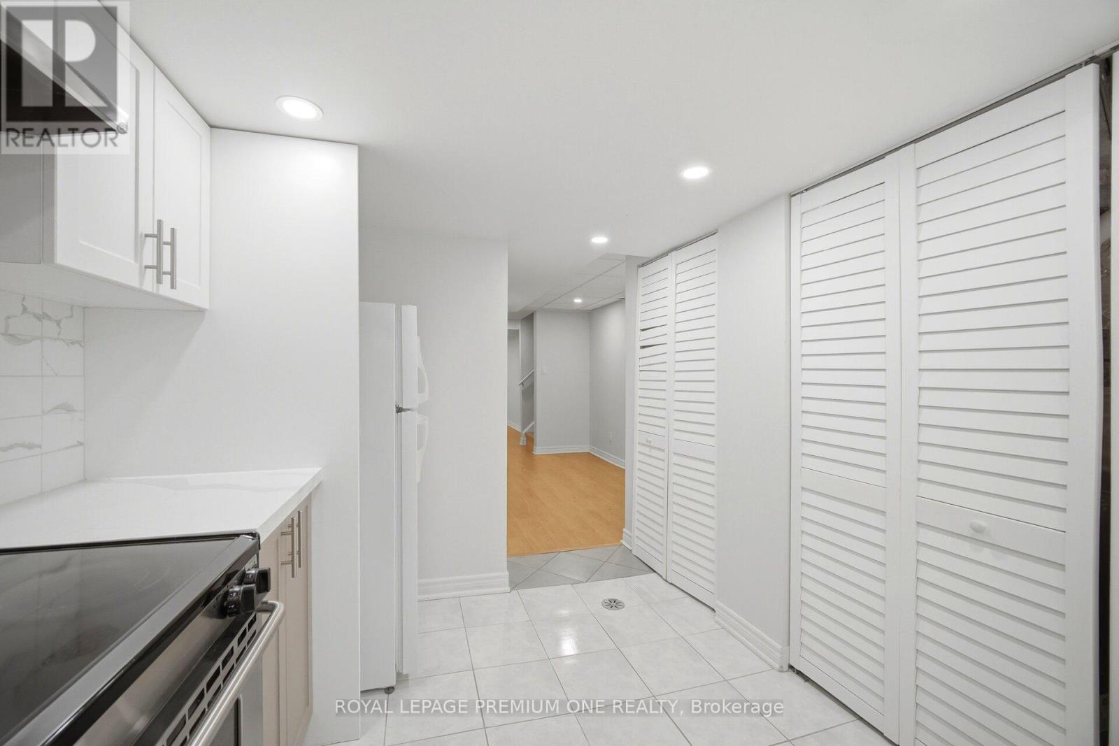2 Hollywood Hill Circle, Vaughan, Ontario  L4H 2P7 - Photo 41 - N13102684