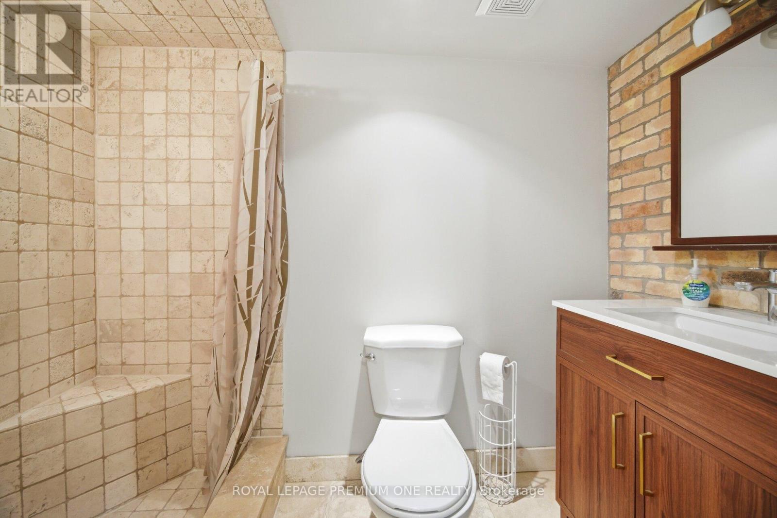 2 Hollywood Hill Circle, Vaughan, Ontario  L4H 2P7 - Photo 45 - N13102684