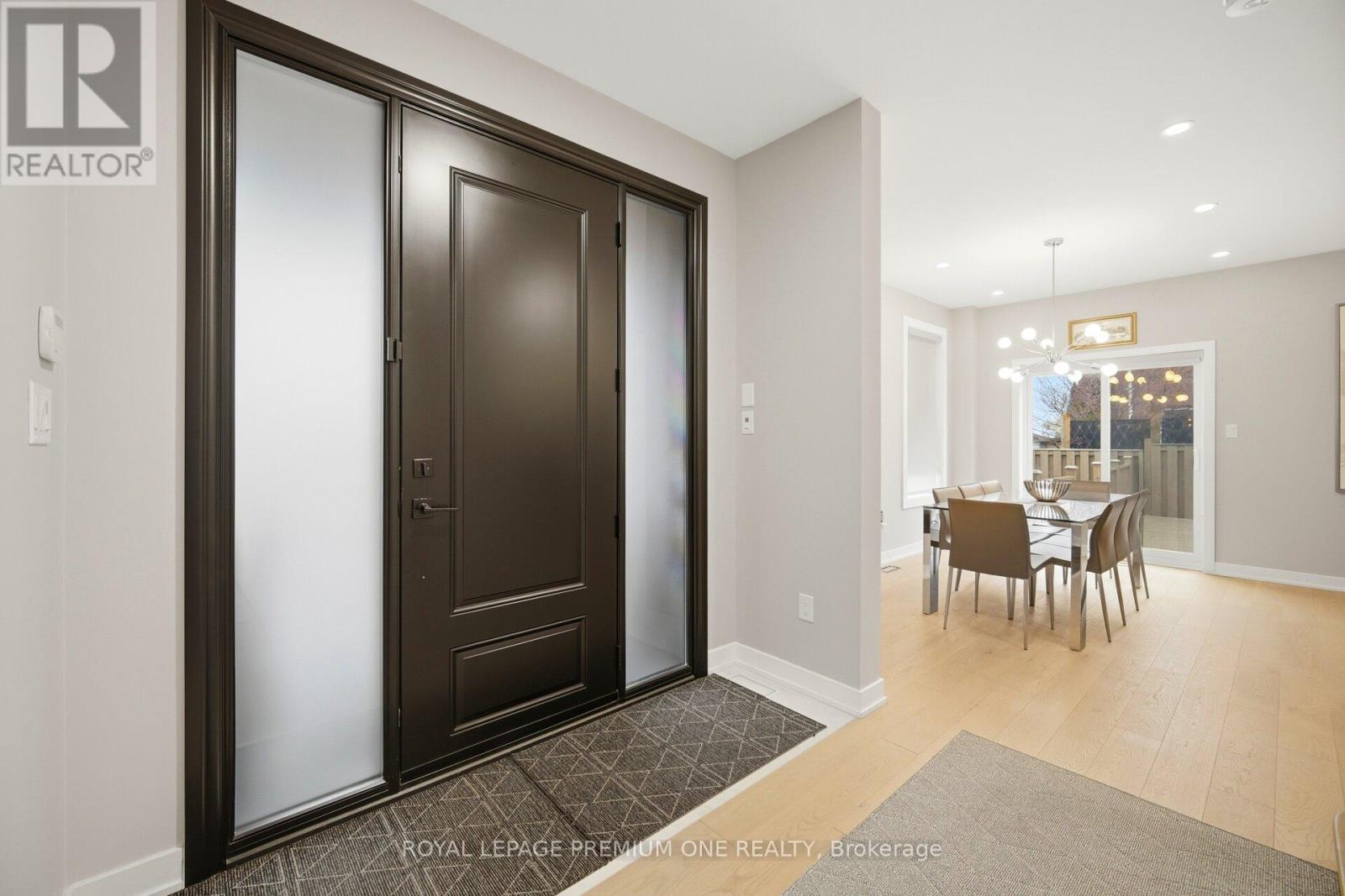 2 Hollywood Hill Circle, Vaughan, Ontario  L4H 2P7 - Photo 5 - N13102684
