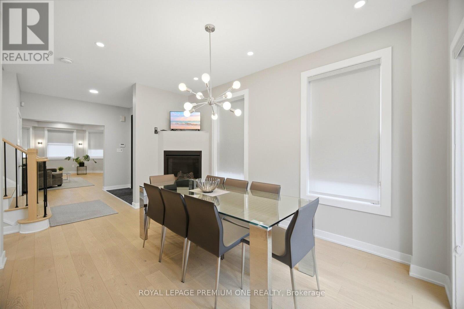 2 Hollywood Hill Circle, Vaughan, Ontario  L4H 2P7 - Photo 9 - N13102684