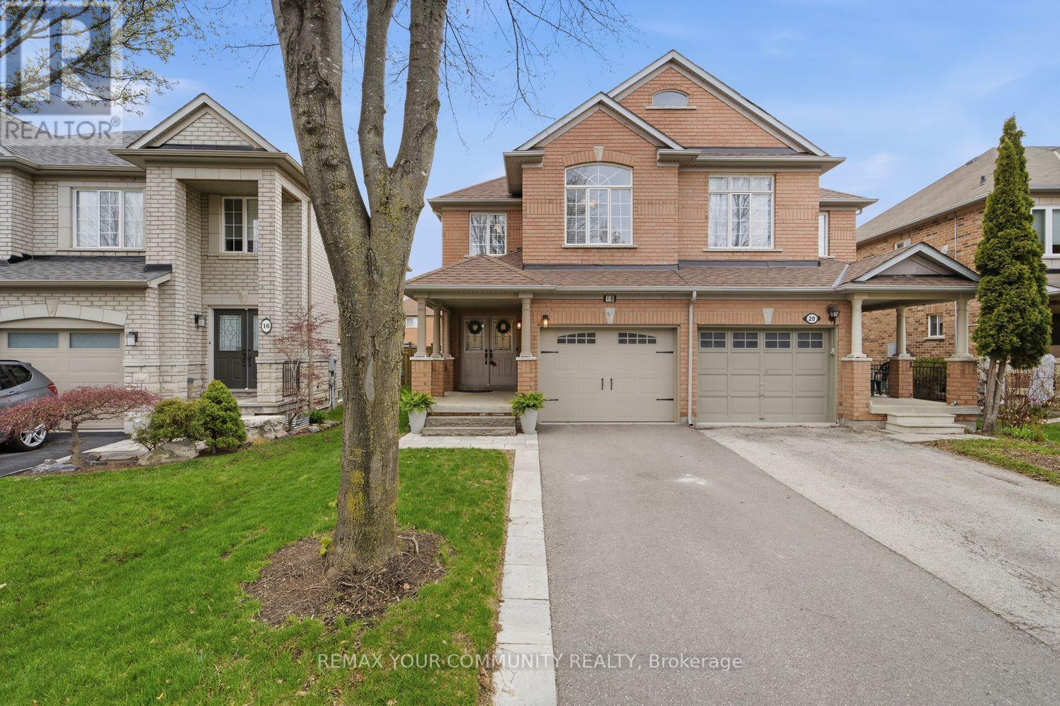 18 LA NEVE AVENUE, Vaughan, Ontario
