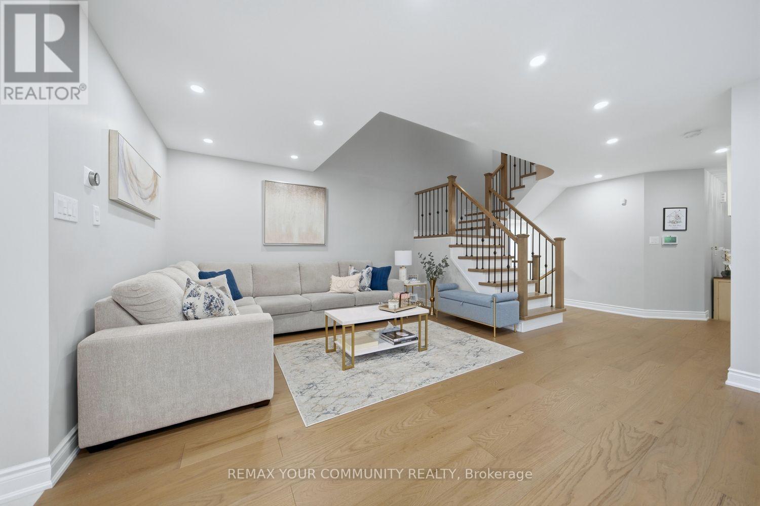 18 La Neve Avenue, Vaughan, Ontario  L4H 1N9 - Photo 10 - N13102714