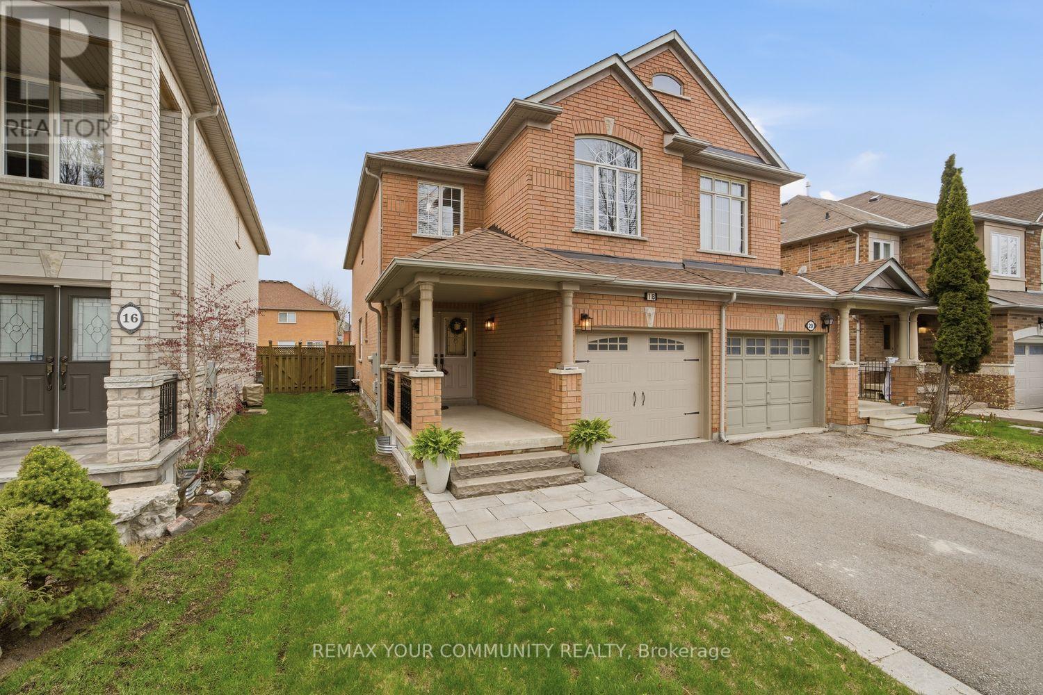 18 La Neve Avenue, Vaughan, Ontario  L4H 1N9 - Photo 2 - N13102714