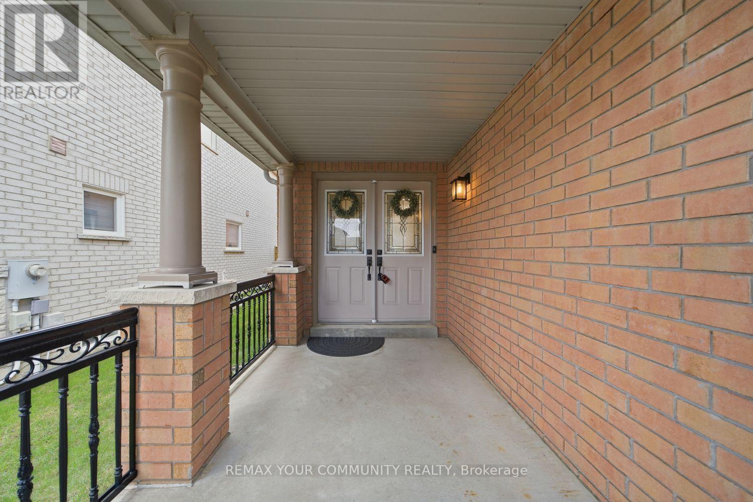 18 La Neve Avenue, Vaughan, Ontario  L4H 1N9 - Photo 3 - N13102714
