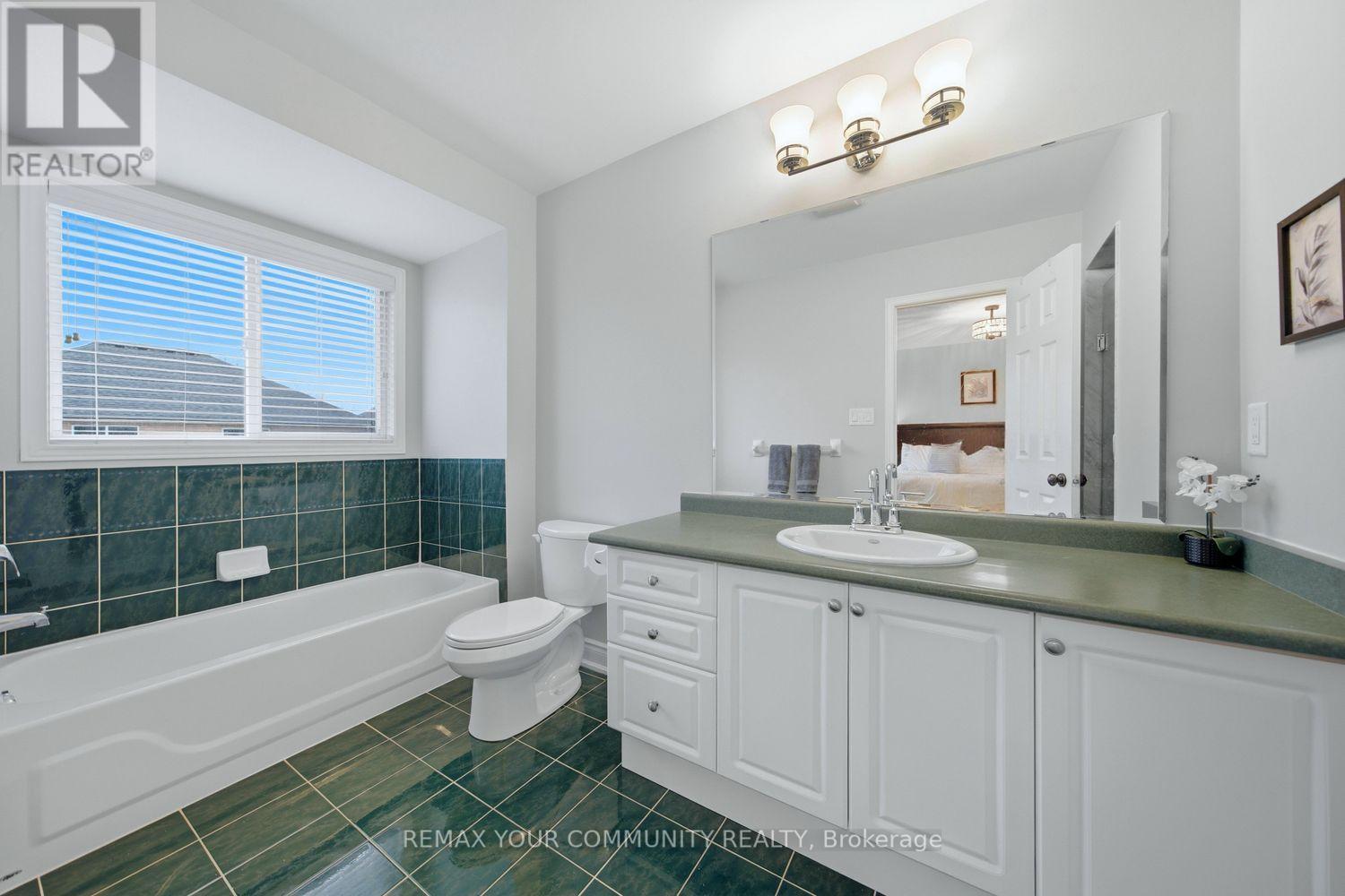 18 La Neve Avenue, Vaughan, Ontario  L4H 1N9 - Photo 30 - N13102714
