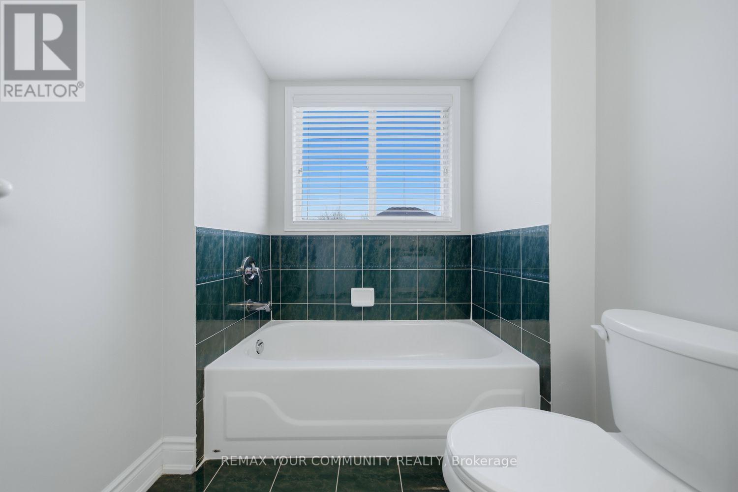 18 La Neve Avenue, Vaughan, Ontario  L4H 1N9 - Photo 31 - N13102714
