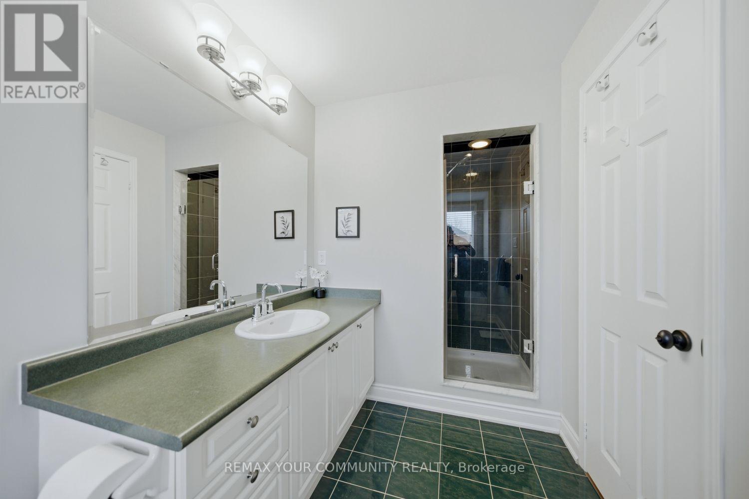 18 La Neve Avenue, Vaughan, Ontario  L4H 1N9 - Photo 32 - N13102714